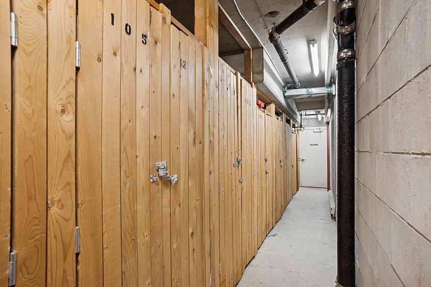 105 1554 Burnaby Street