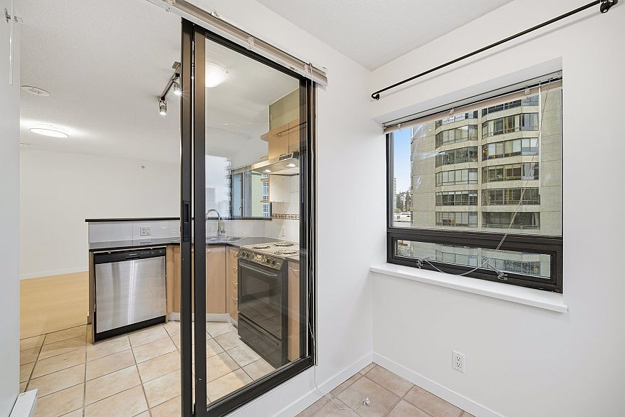 802 1367 Alberni Street