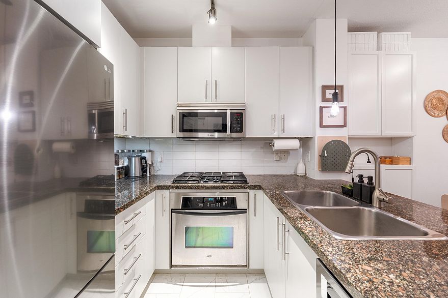 315 3551 Foster Avenue