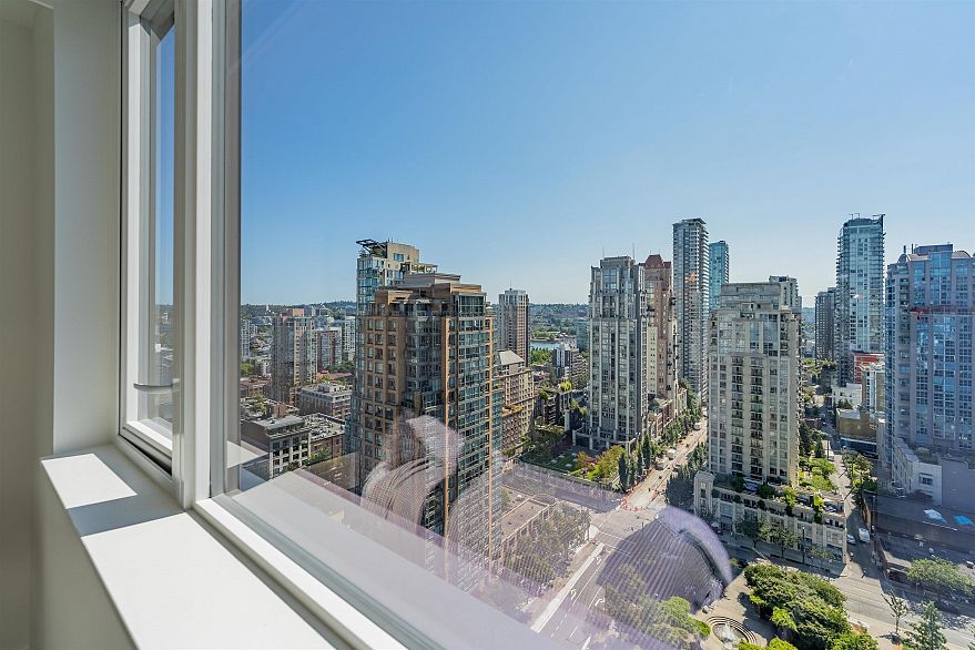 2209 1111 Richards Street