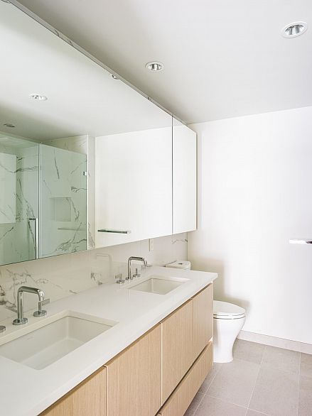 205 3636 W 39th Avenue