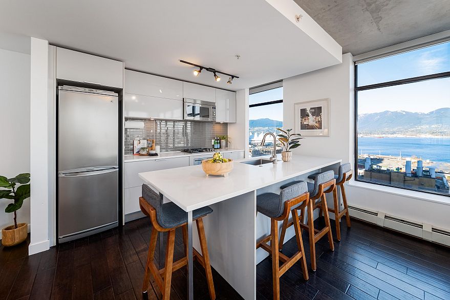 1201 108 W Cordova Street