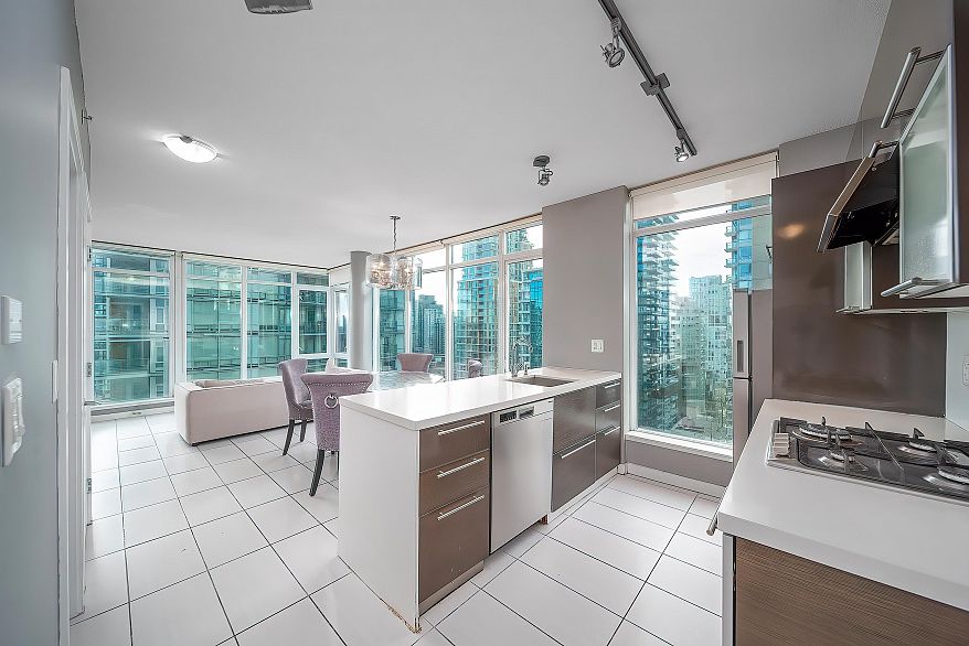 1403 1252 Hornby Street