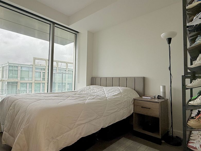 3605 1480 Howe Street