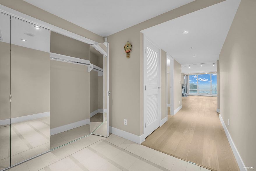 602 590 Nicola Street