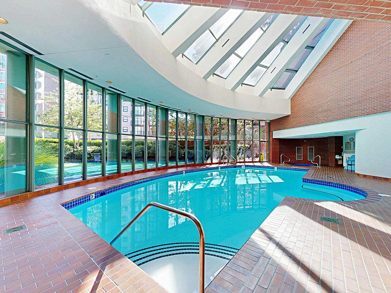 301 1888 Alberni Street