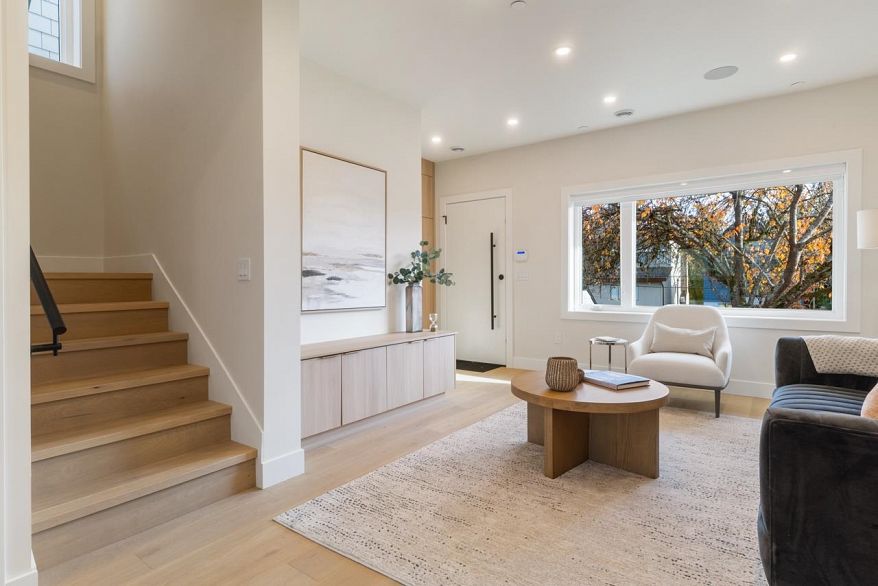 2 1937 Templeton Drive