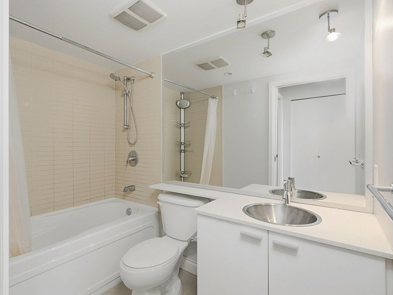 2001 668 Citadel Parade