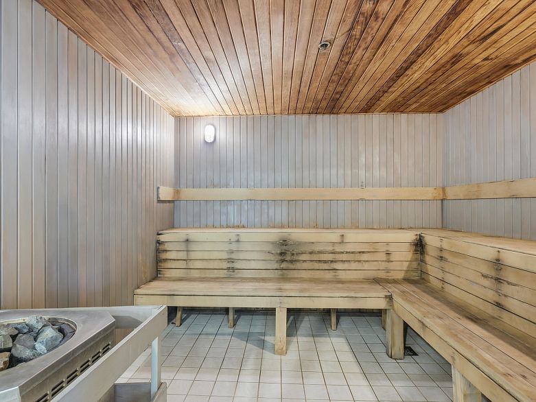 2001 668 Citadel Parade