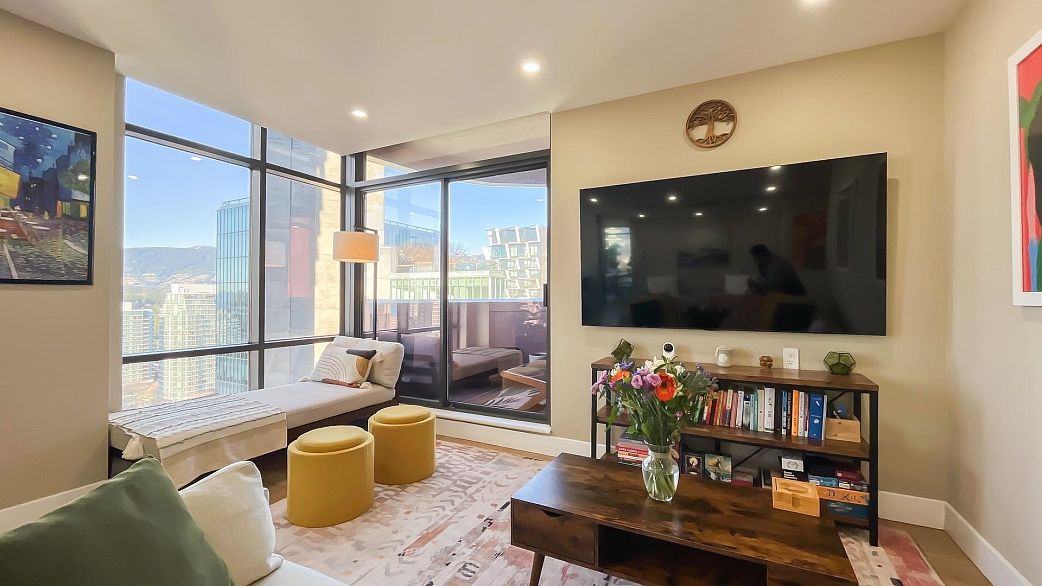 15C 1500 Alberni Street