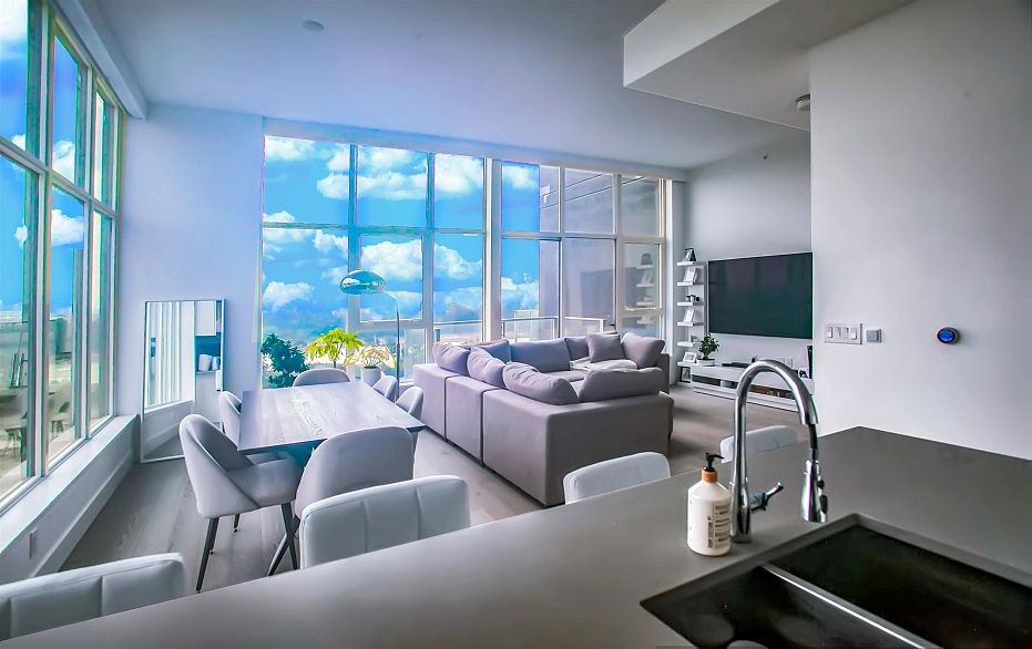 1602 3581 E Kent Avenue North