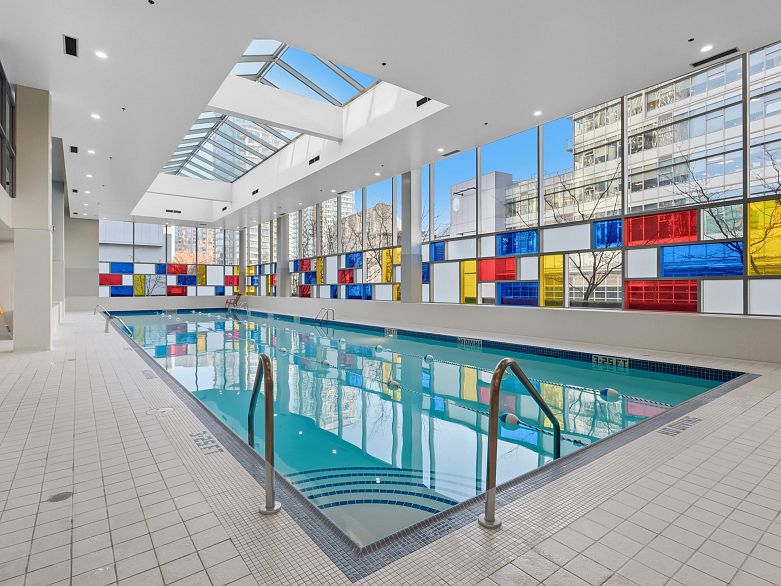 2001 668 Citadel Parade