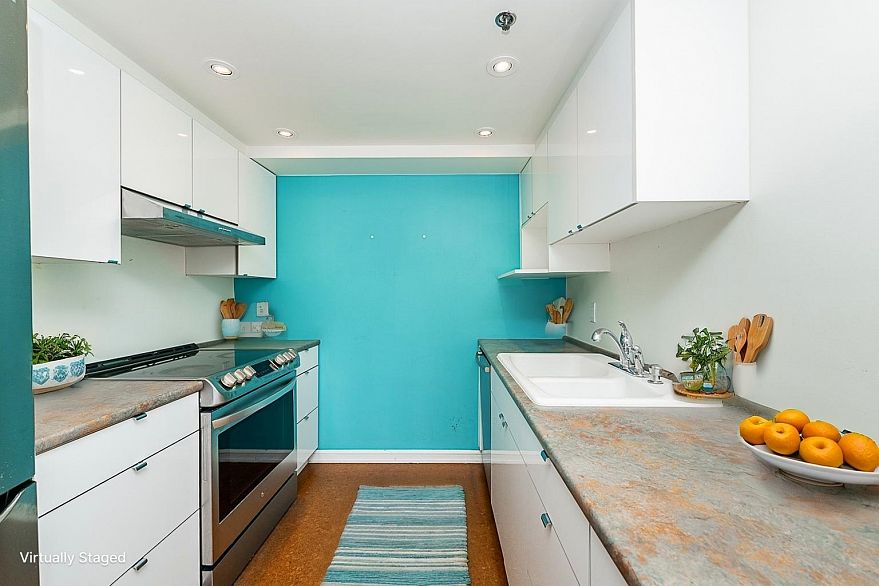 1304 283 Davie Street