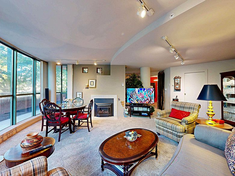 301 1888 Alberni Street