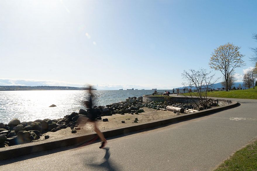 301 1050 Chilco Street