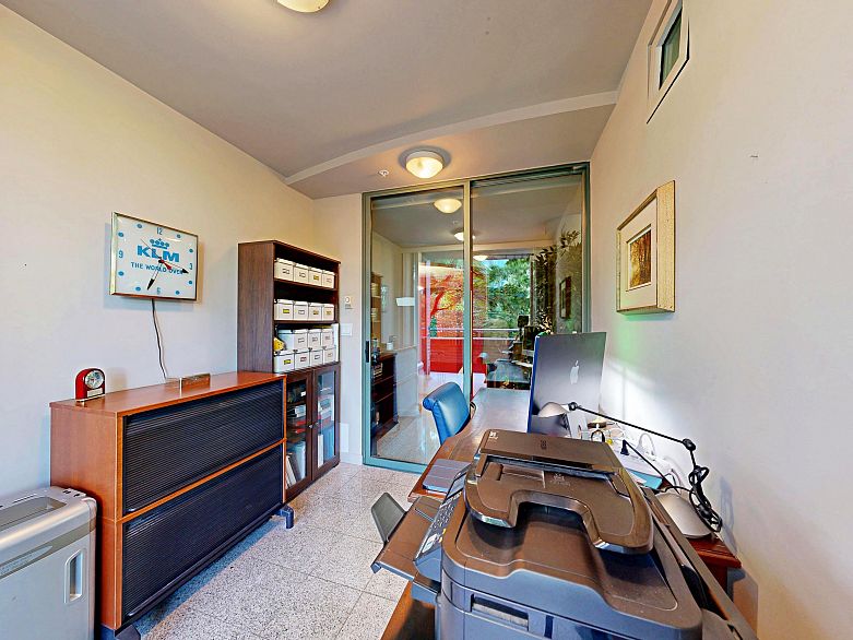 301 1888 Alberni Street