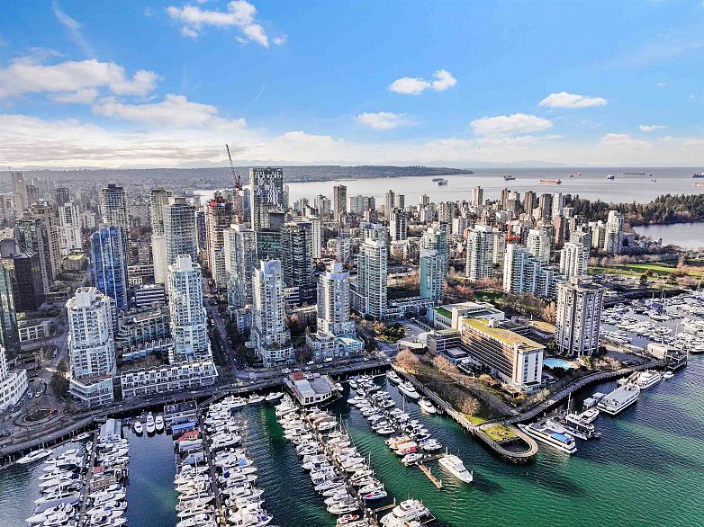 2303 1415 W Georgia Street