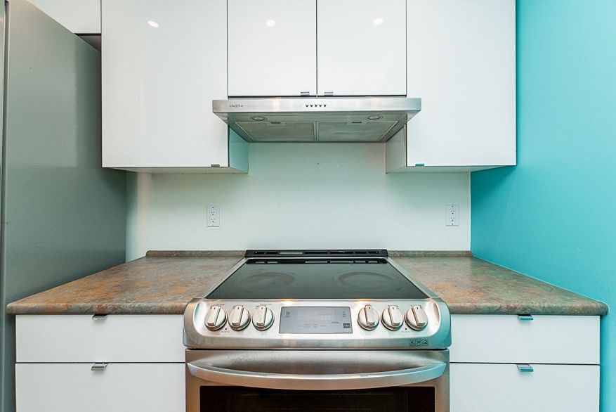 1304 283 Davie Street