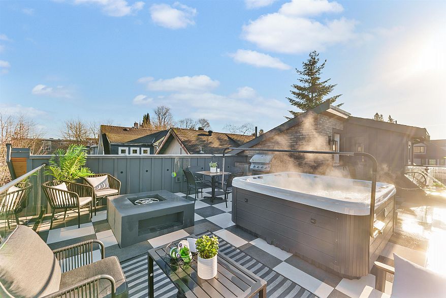 2 1841 Parker Street