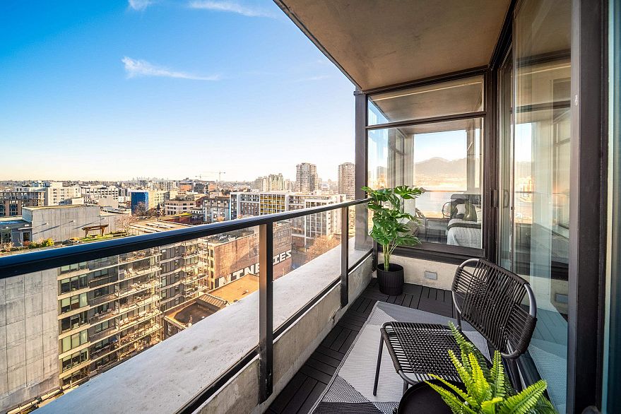 1201 108 W Cordova Street