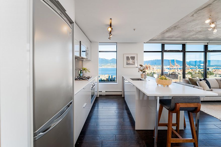 1201 108 W Cordova Street