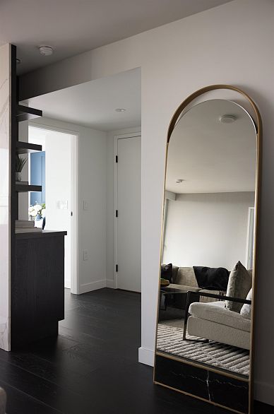 2504 1111 Richards Street