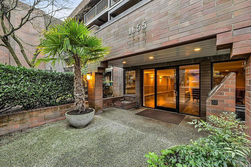 109 1655 Nelson Street