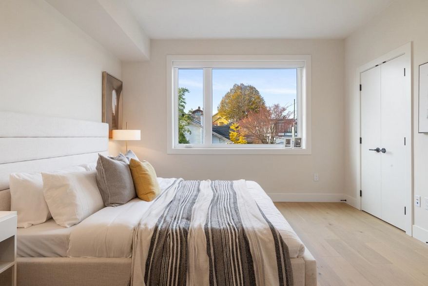 2 1937 Templeton Drive