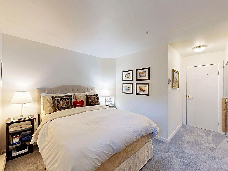 301 1888 Alberni Street