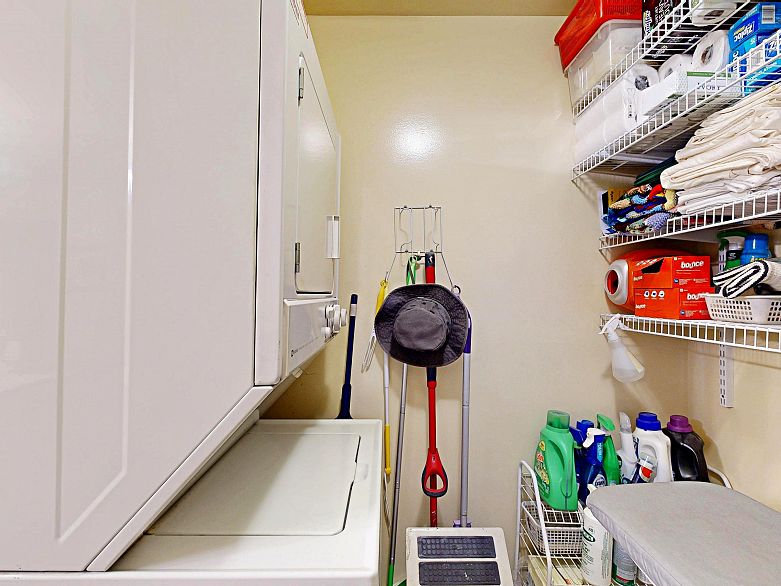 301 1888 Alberni Street