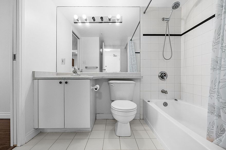 805 438 Seymour Street