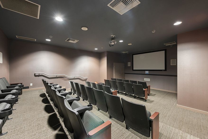 1711 788 Hamilton Street