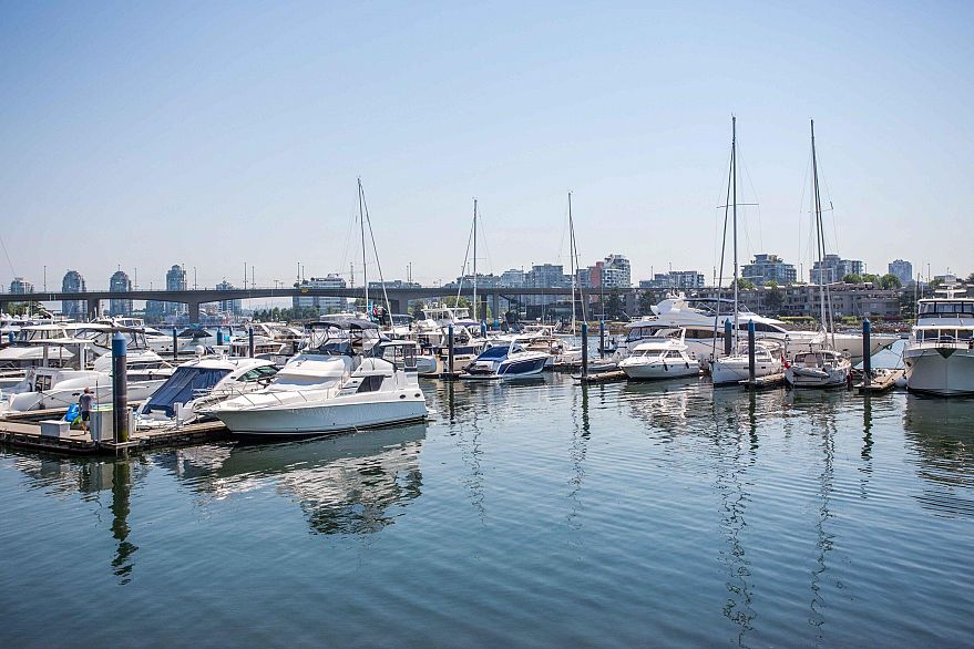 THA 1199 Marinaside Crescent