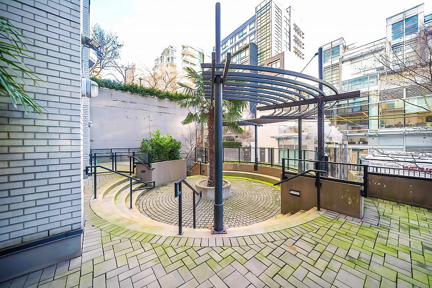 1403 1252 Hornby Street