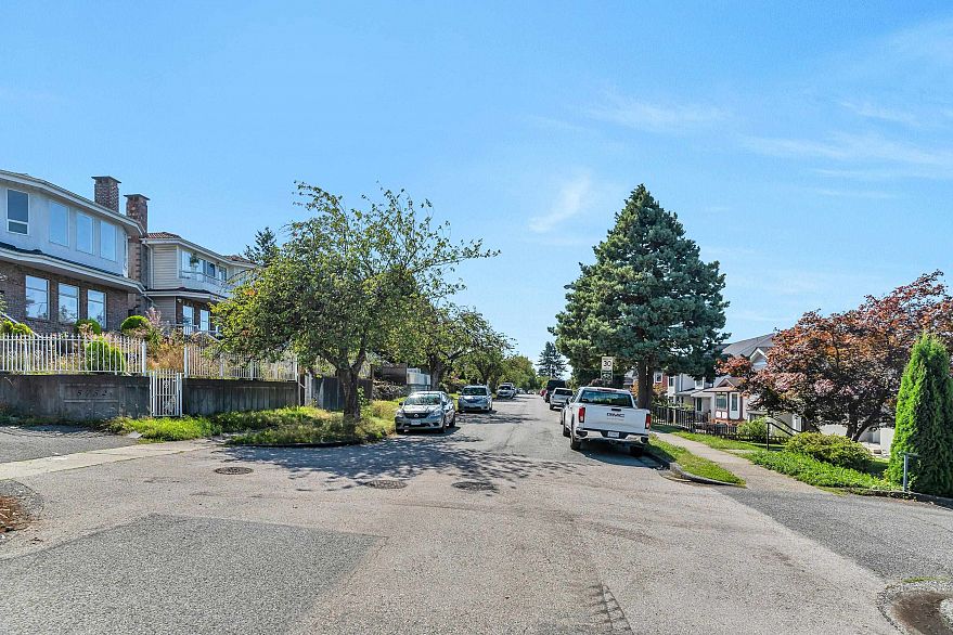 5755 Dumfries Street