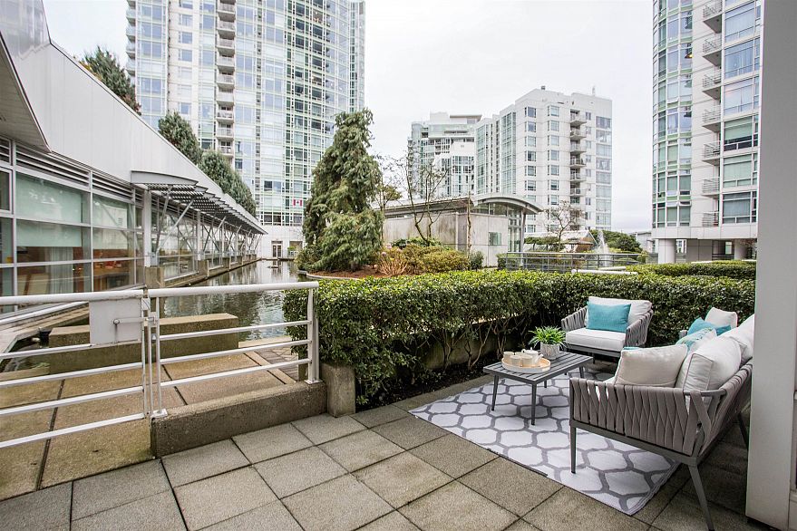 THA 1199 Marinaside Crescent