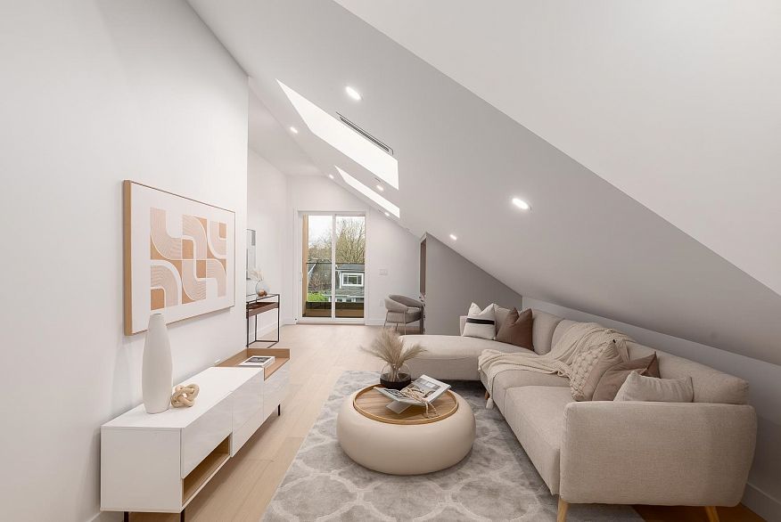 3 2976 W 13th Avenue