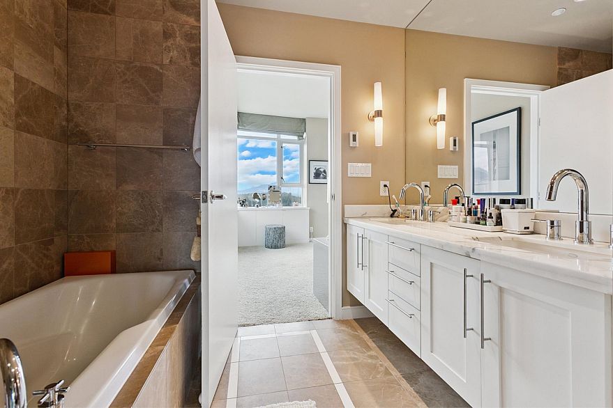 PH2501 1616 Bayshore Drive