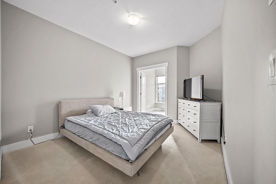 300 6328 Larkin Drive