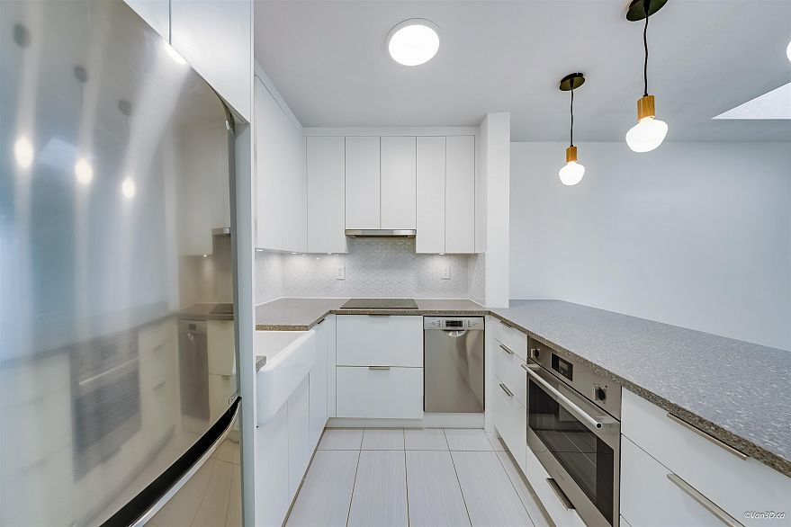 303 1545 E 2nd Avenue