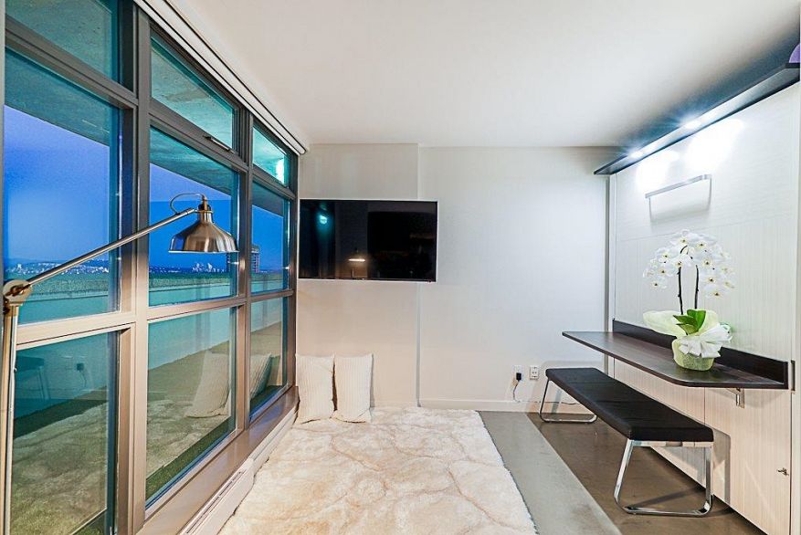 3004 438 Seymour Street