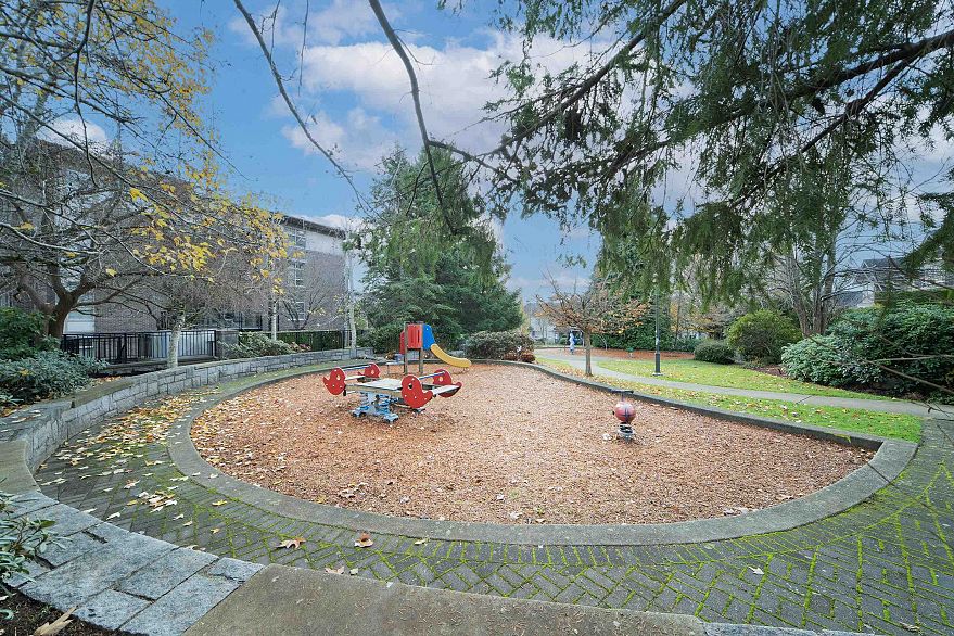 300 6328 Larkin Drive