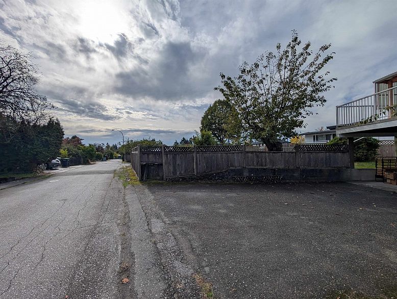 7258 Lancaster Place