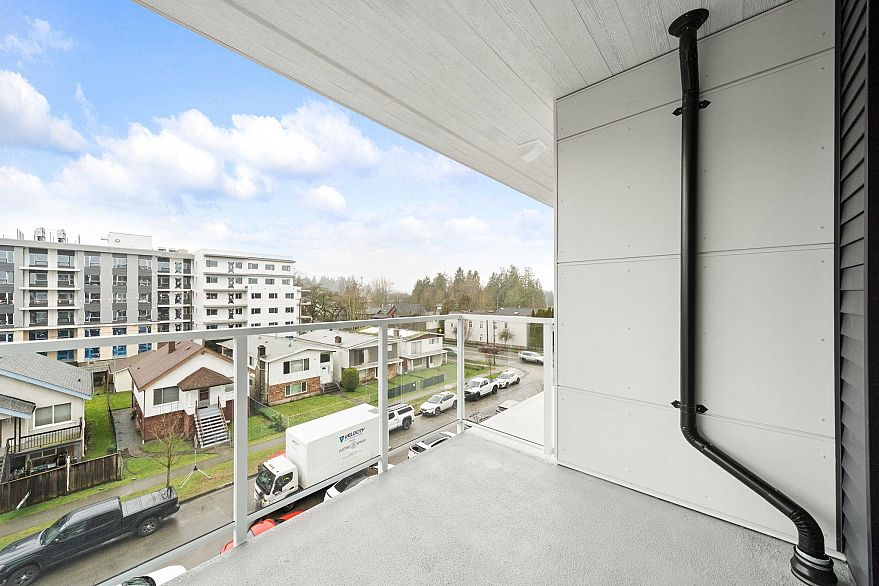 406 4928 Quebec Street