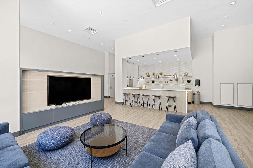 505 3451 Sawmill Crescent