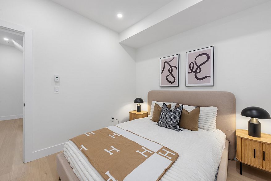 2 4855 Dumfries Street