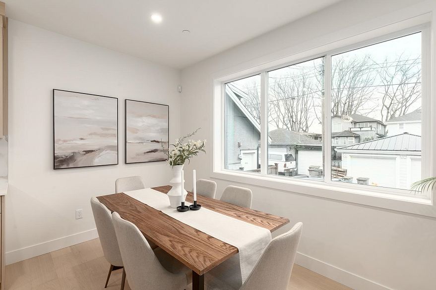 2 3506 E Pender Street