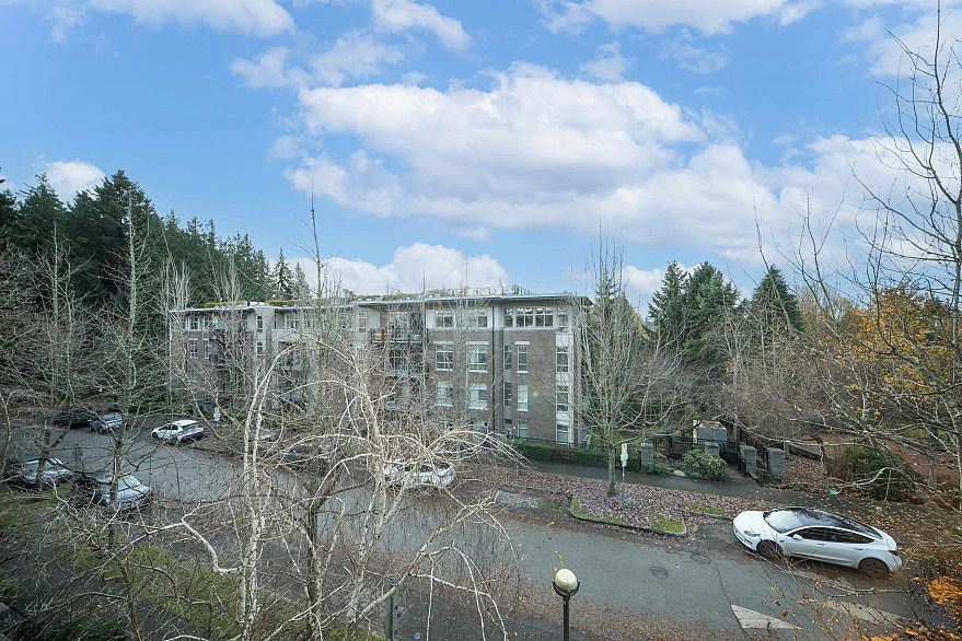 300 6328 Larkin Drive