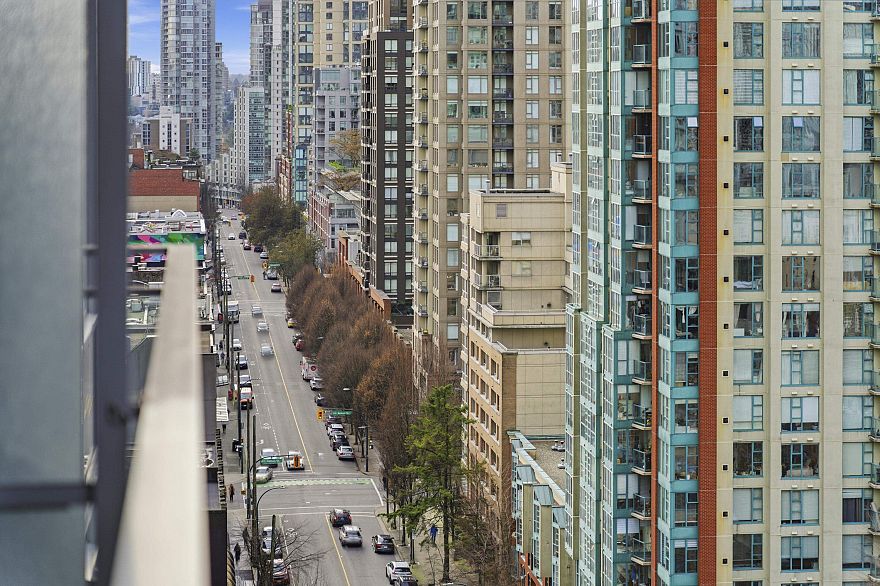 1503 888 Homer Street