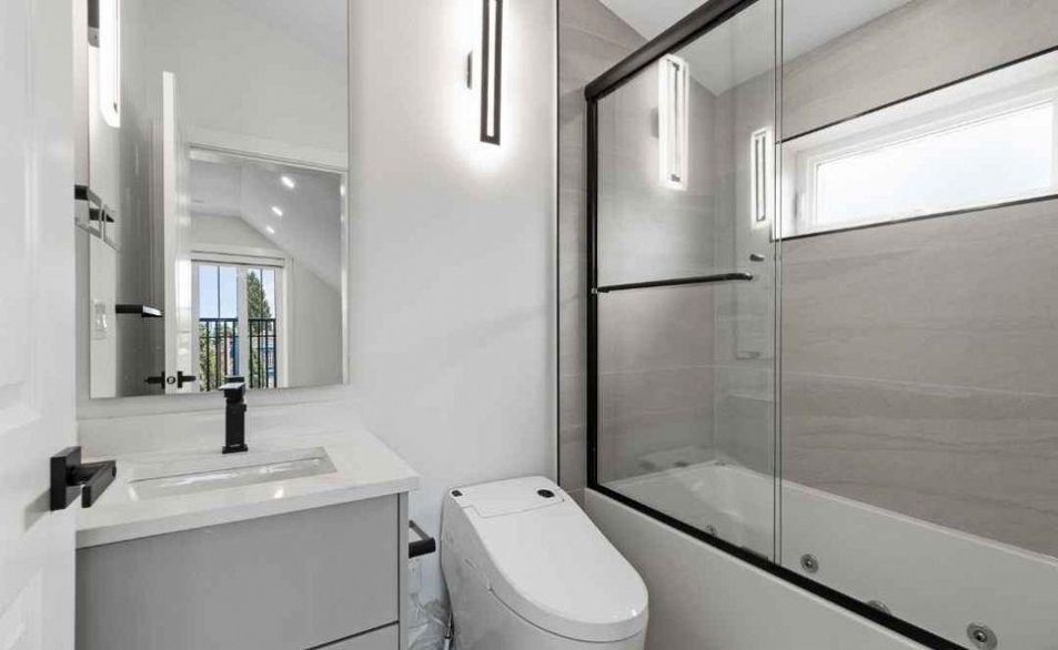 5092 Clarendon Street